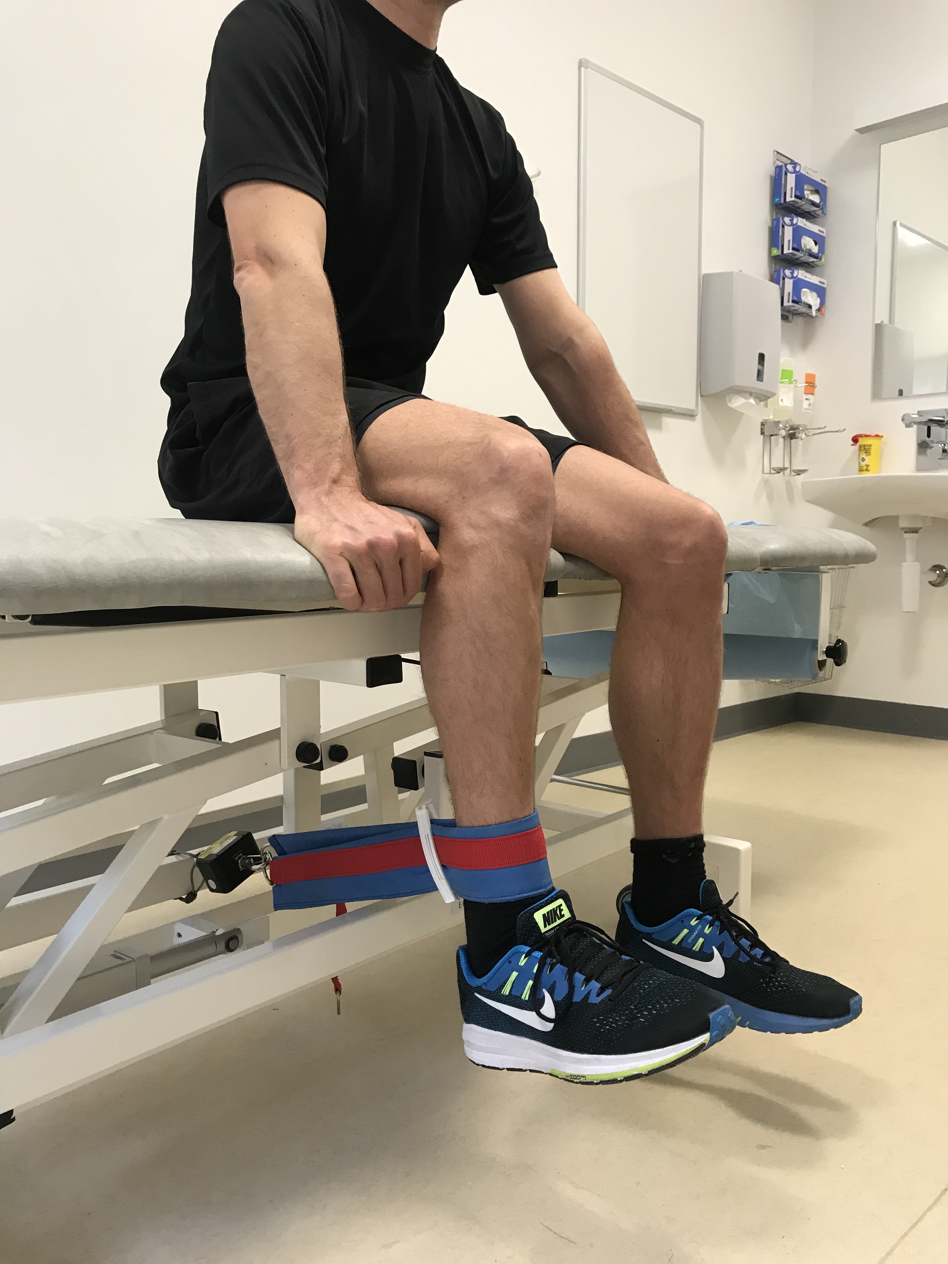 Dynamic Balance Physiotherapy & Sports Injuries Centre:Custom Knee Bracing